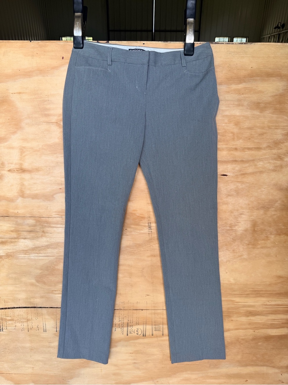 Express Columnist Women’s Gray Dress Pants - Straight Fit - Size 6 Regular